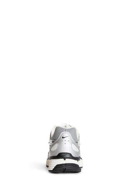 NIKE UNISEX SILVER SNEAKERS