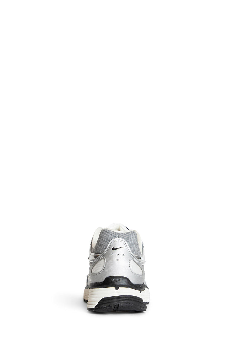 NIKE UNISEX SILVER SNEAKERS