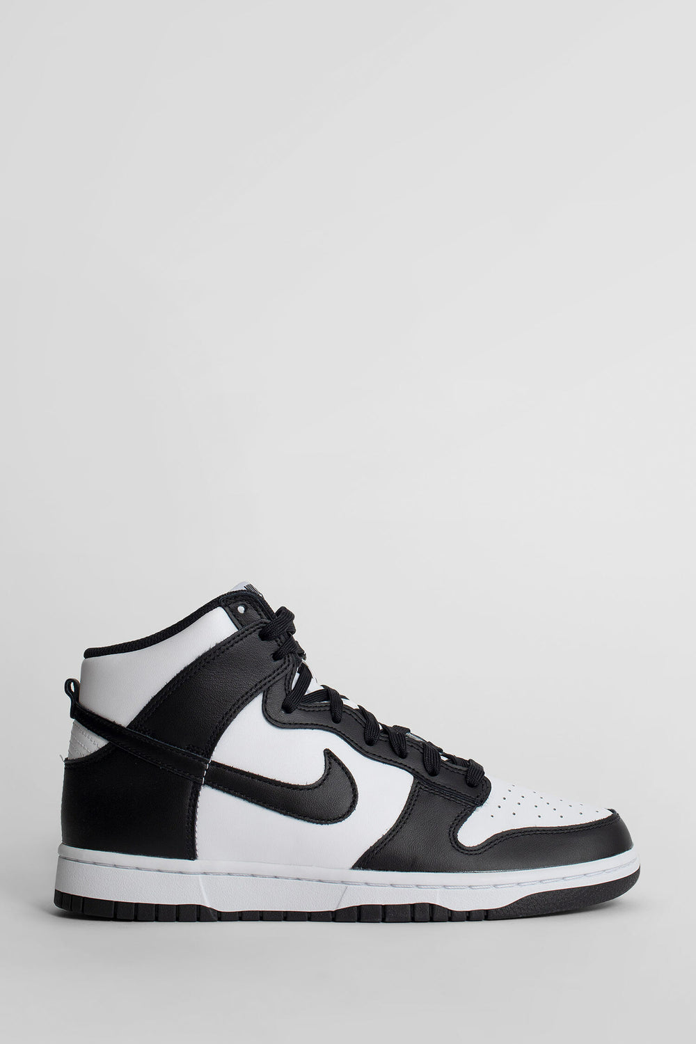 NIKE MAN BLACK&WHITE SNEAKERS