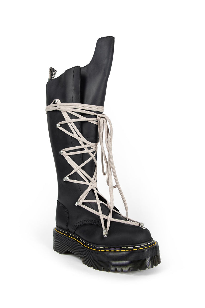 Dr. Martens Quad Sole Pentalace Boots