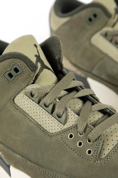 Air Jordan 3 Retro Sneakers