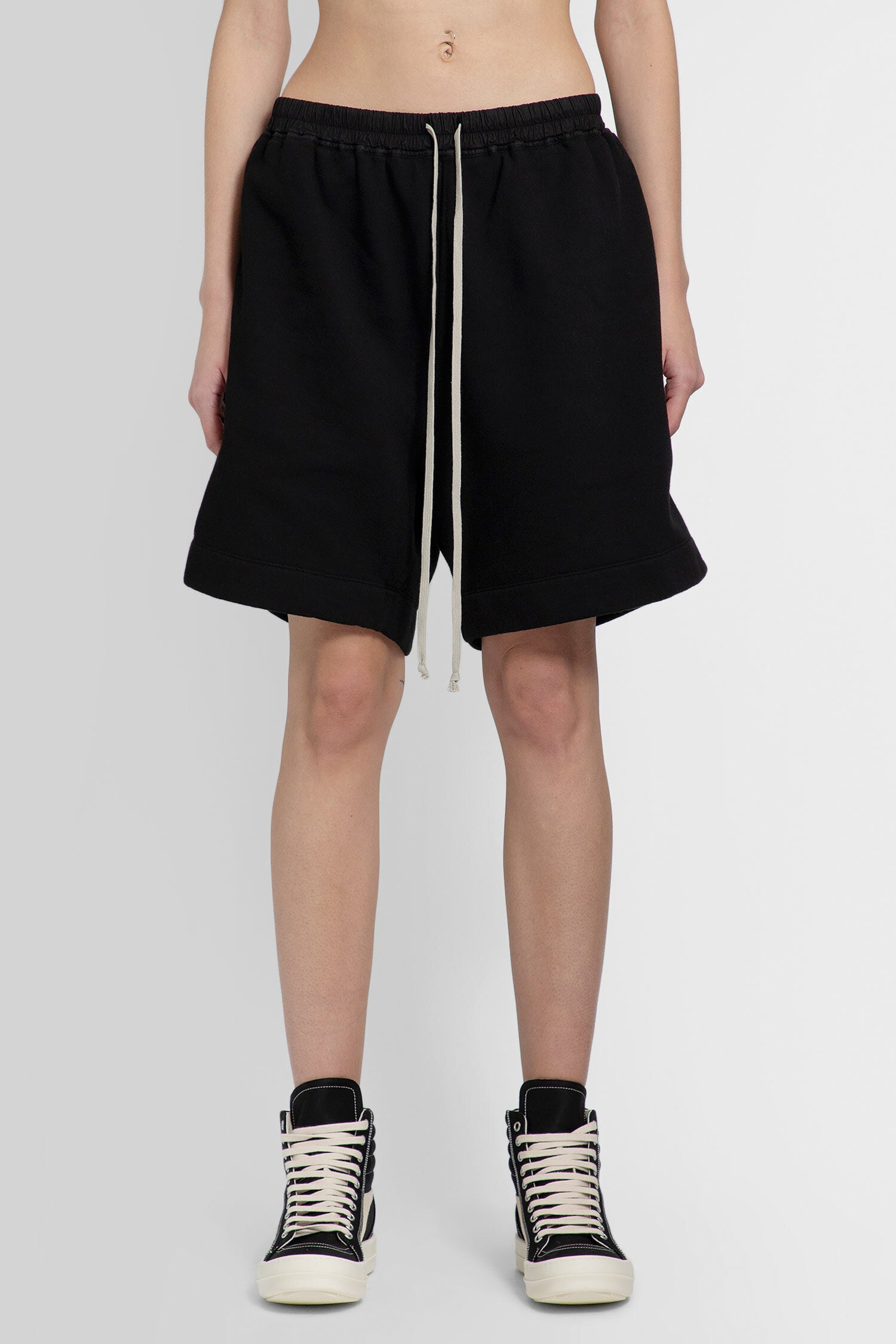 RICK OWENS WOMAN BLACK SHORTS