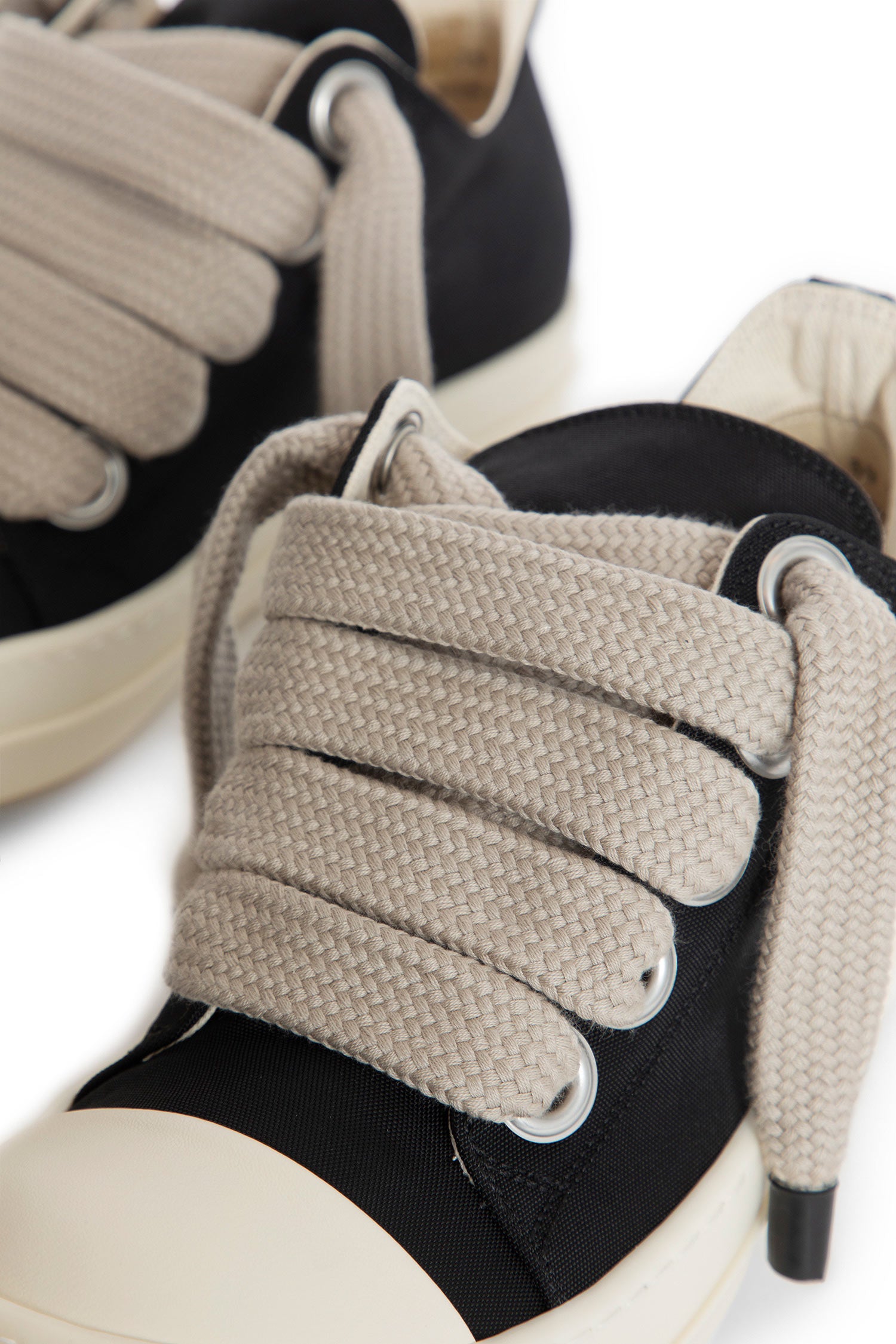 Concordians Jumbolace Low Sneaks