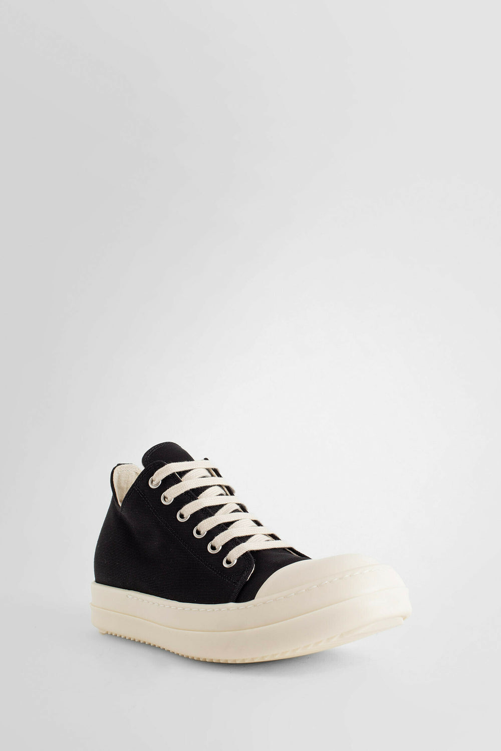 RICK OWENS MAN BLACK SNEAKERS