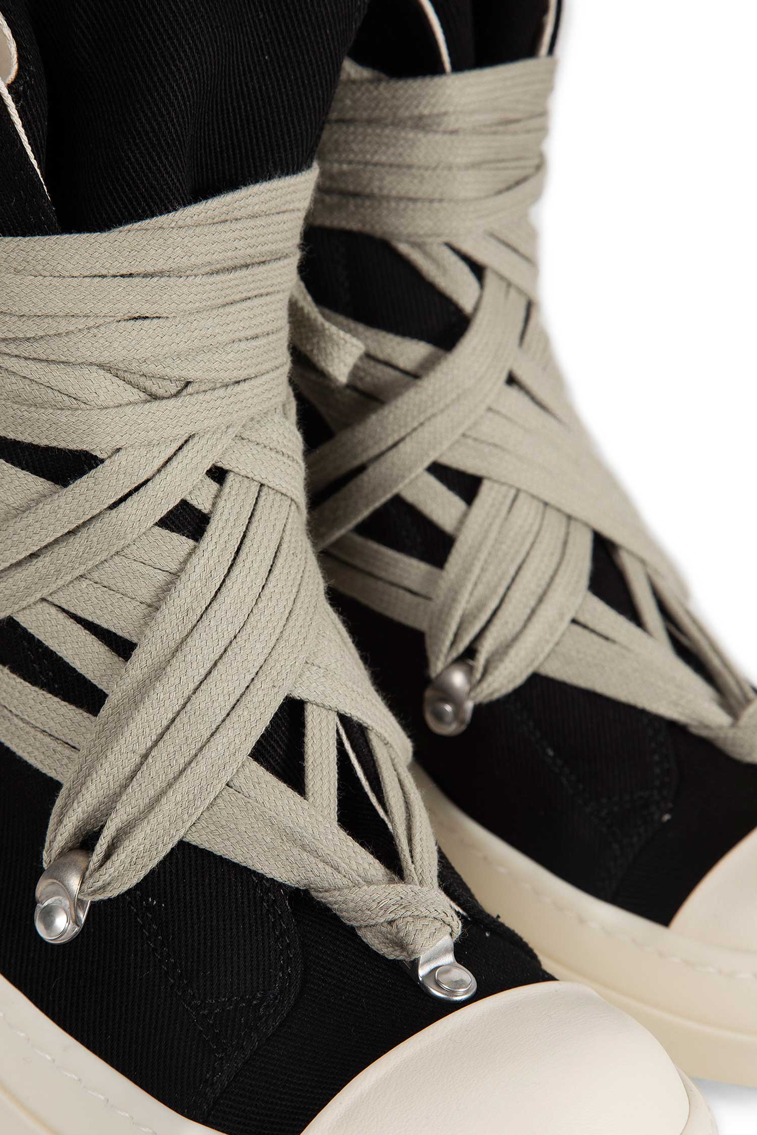 Temple Megalace Sneakers