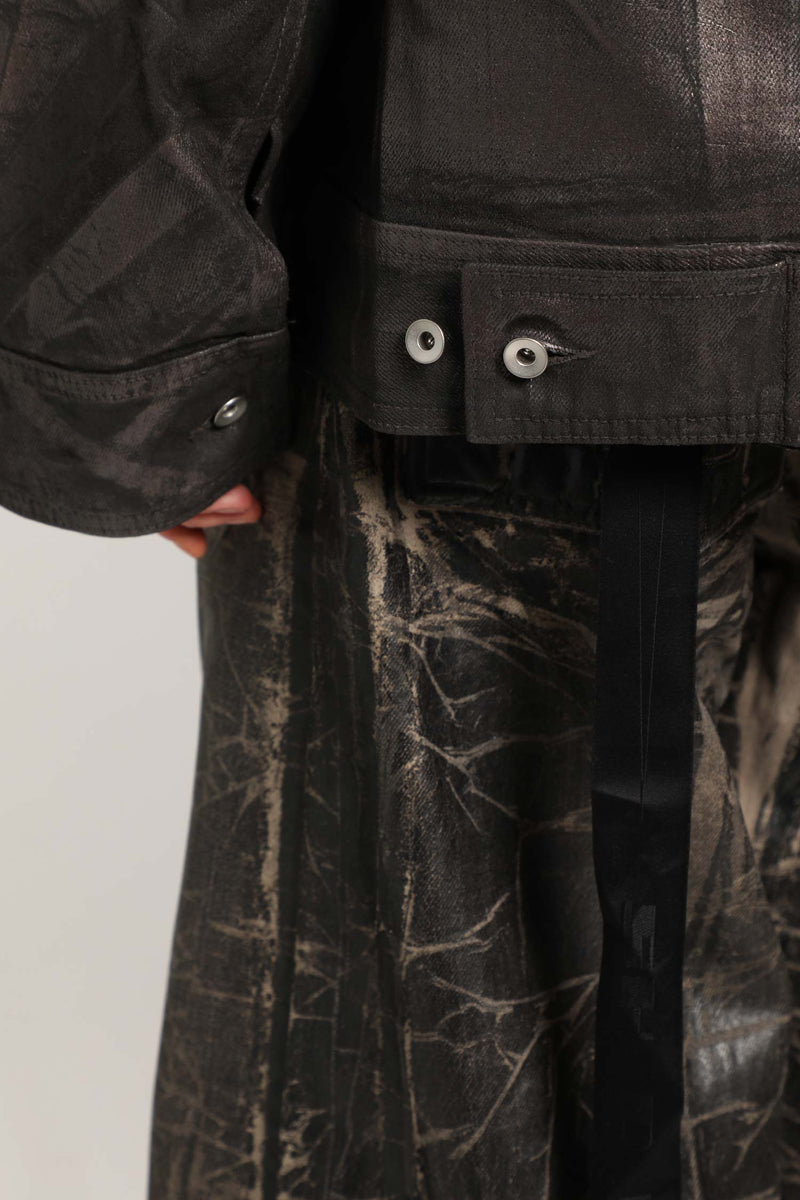 Concordians Lido Worker