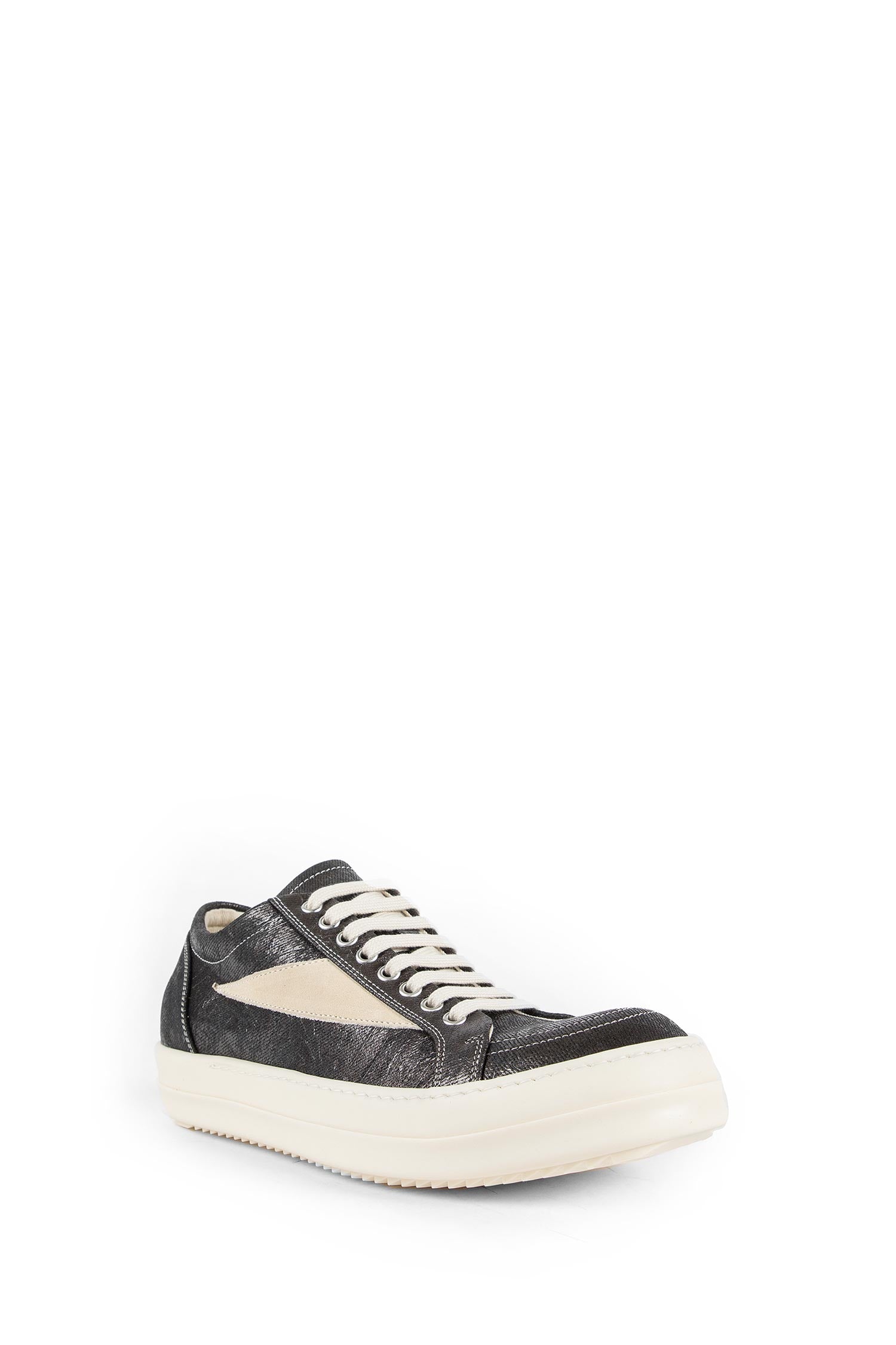 Concordian Vintage Sneaks