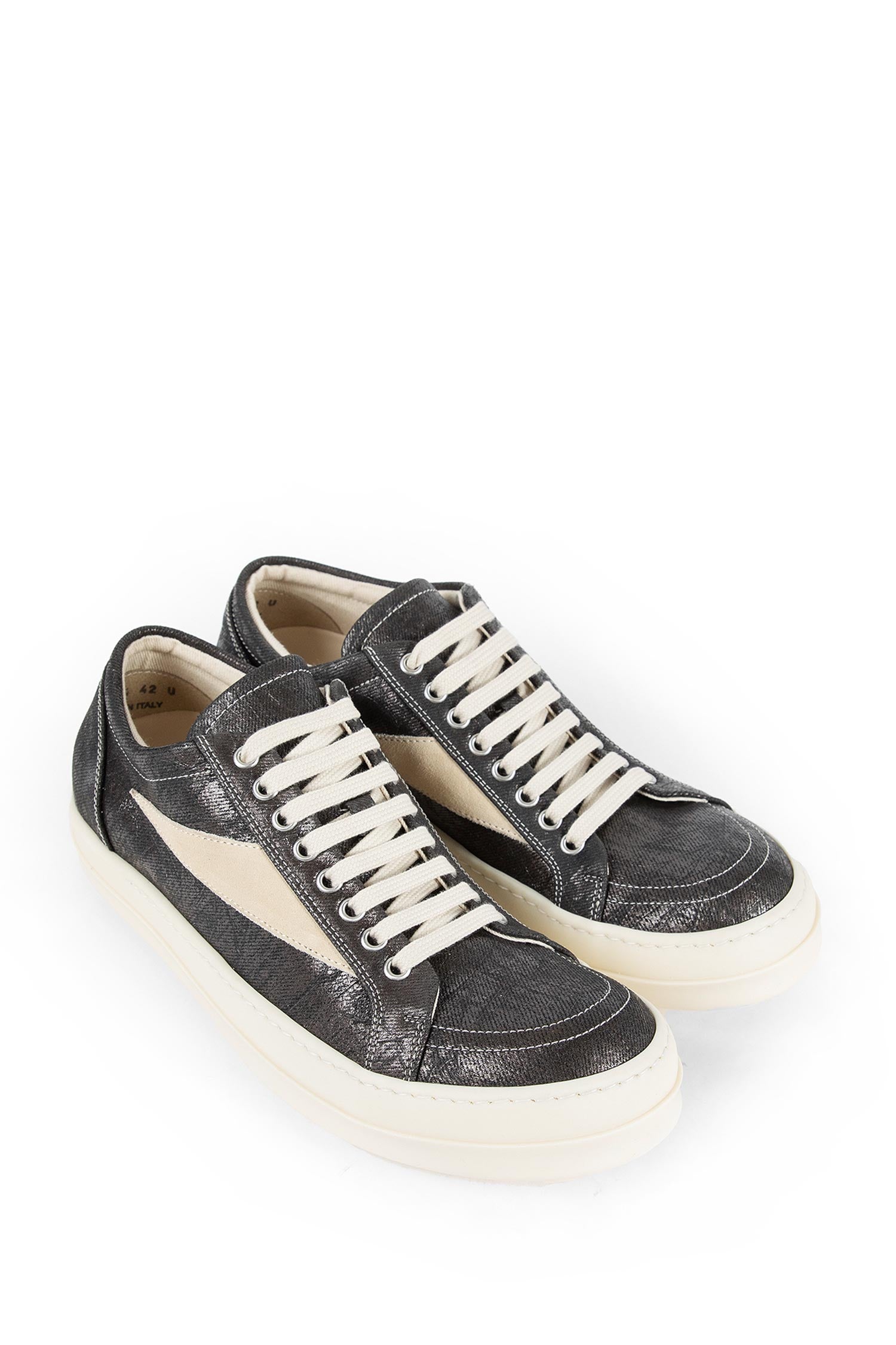 Concordian Vintage Sneaks