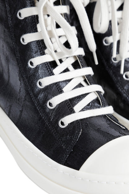 Tower Sneaks