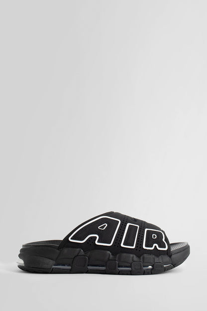 NIKE MAN BLACK SANDALS & SLIDES