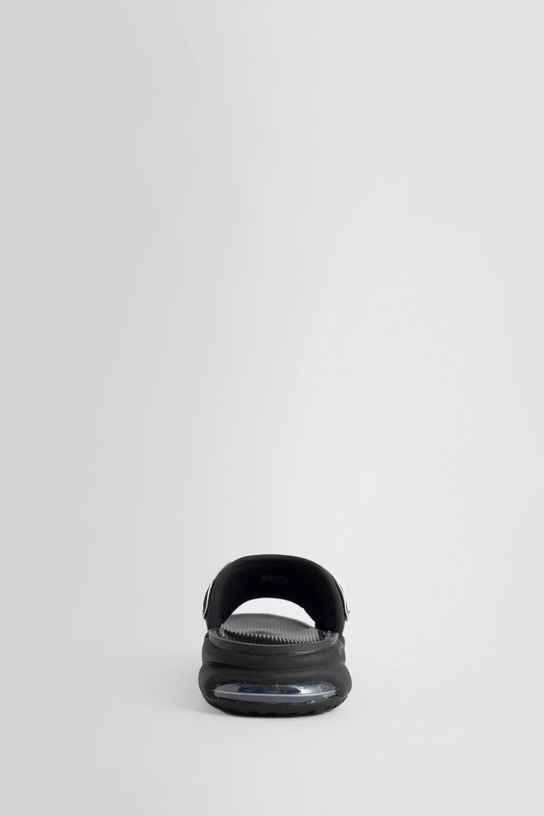 NIKE MAN BLACK SANDALS & SLIDES