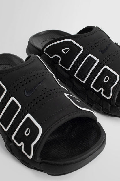 NIKE MAN BLACK SANDALS & SLIDES