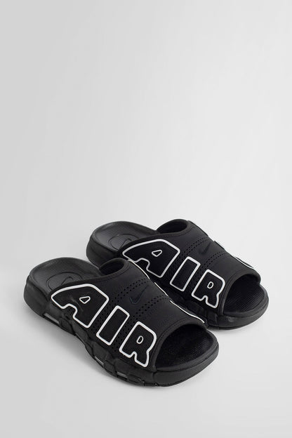 NIKE MAN BLACK SANDALS & SLIDES