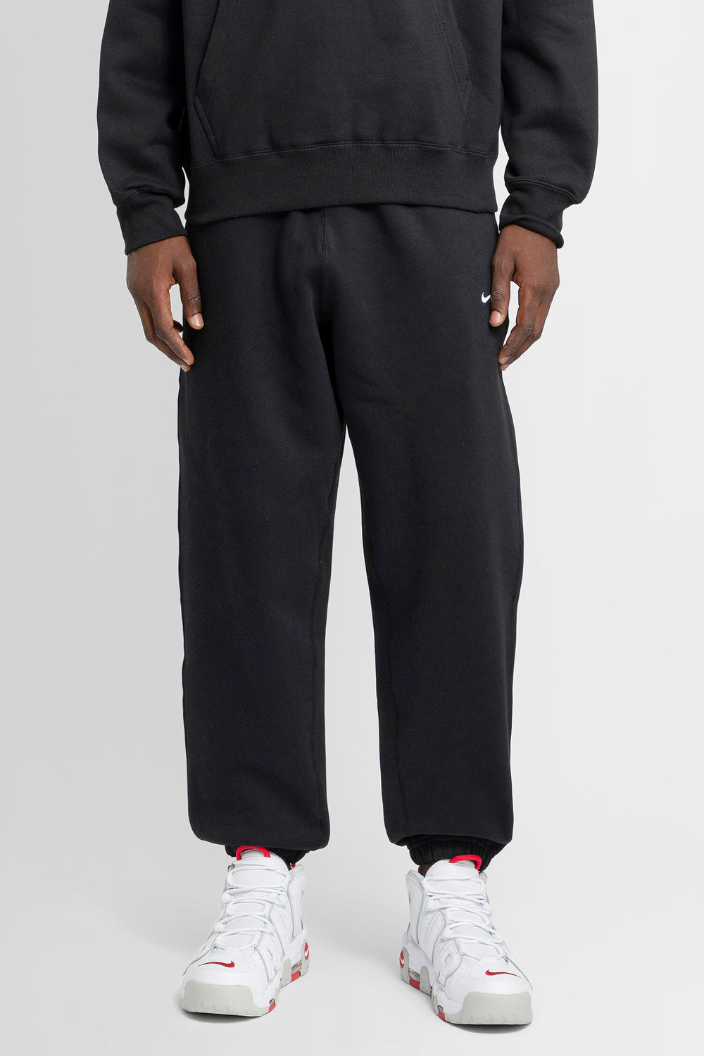 NIKE MAN BLACK TROUSERS