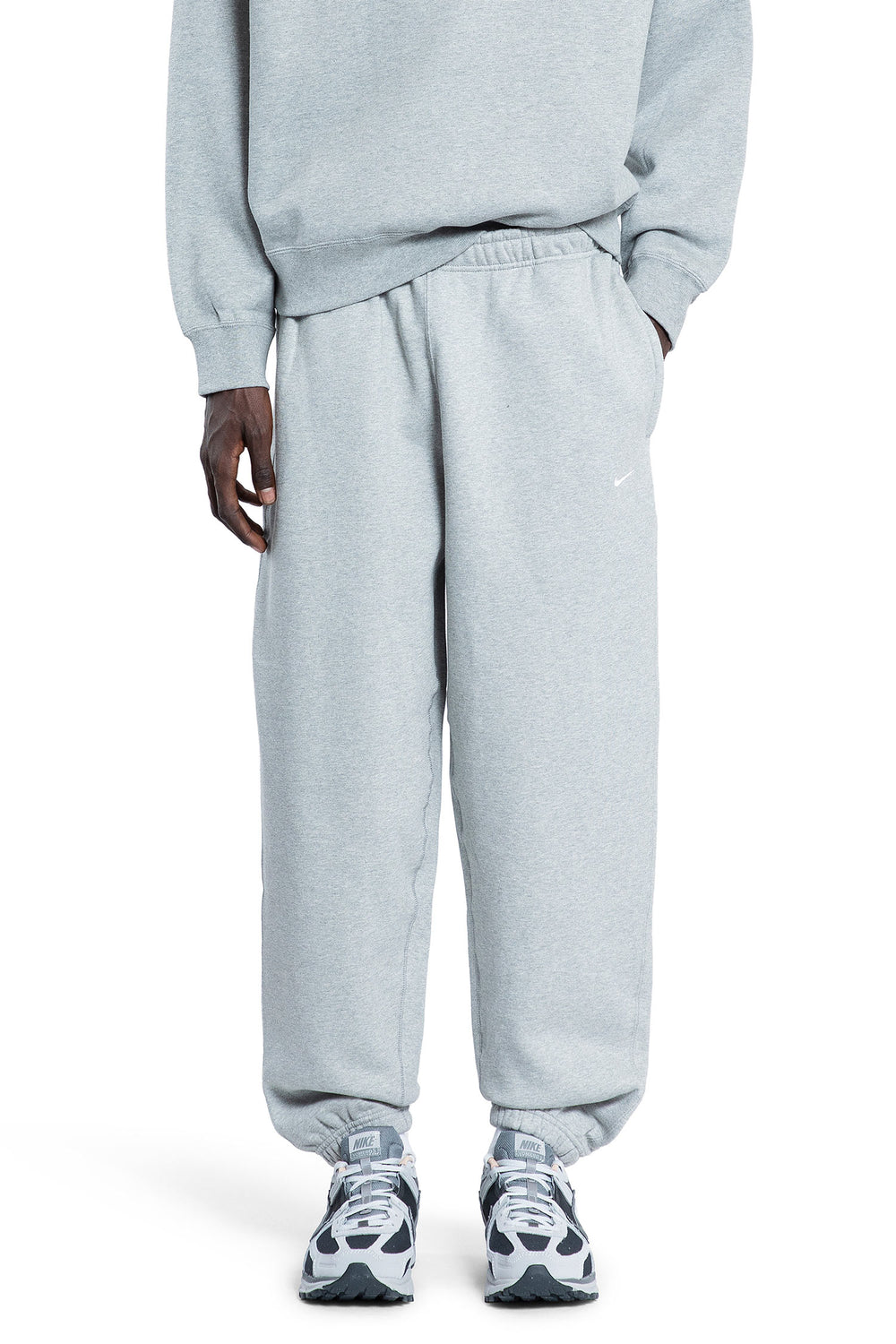 NIKE MAN GREY TROUSERS