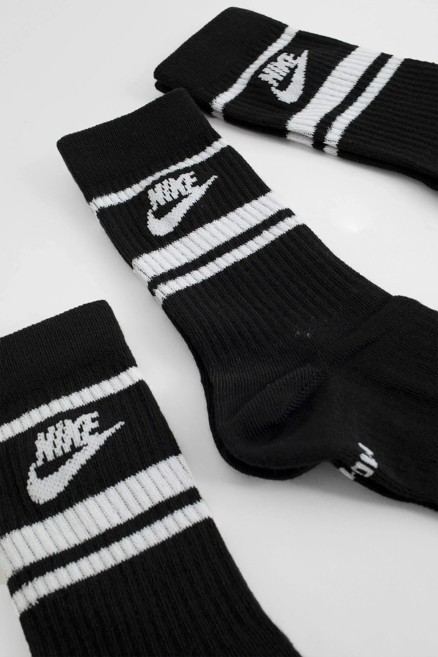 NIKE Sportswear Dri-Fit Everyday Essential unisex