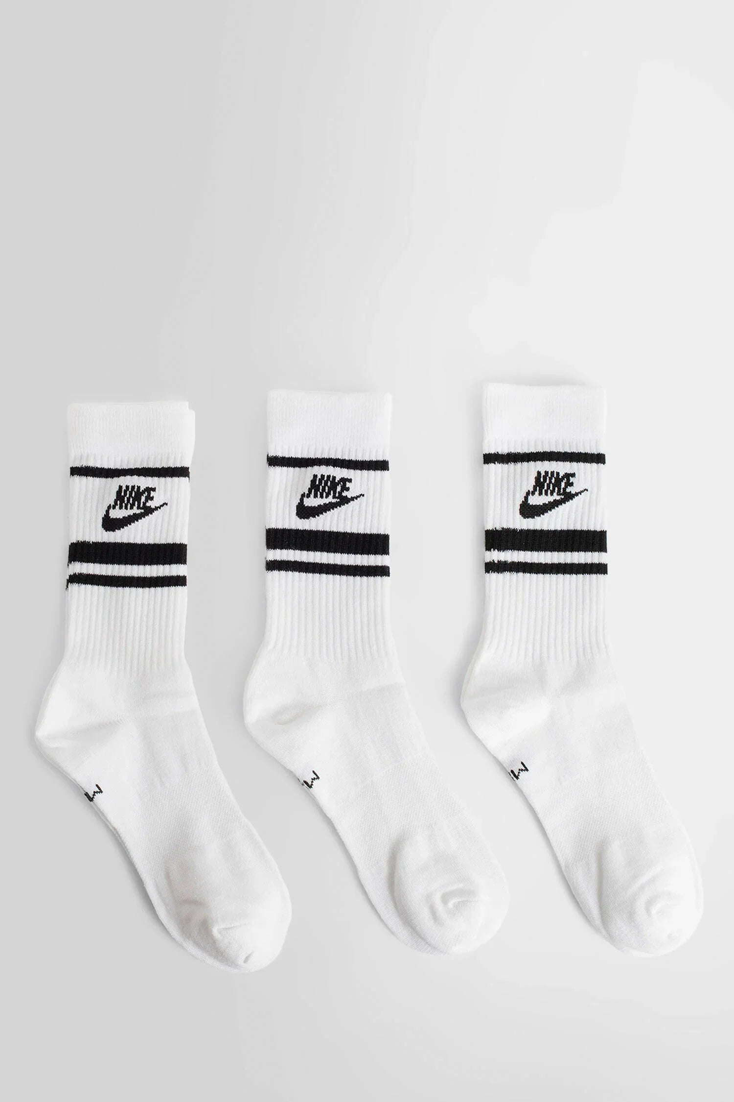 NIKE Everyday Essential Socks unisex
