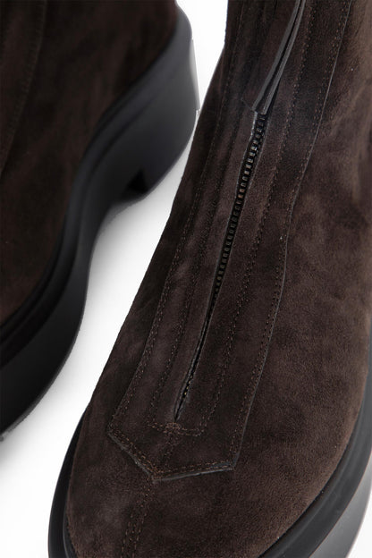 Zipped Boot in Suede