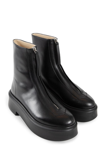 THE ROW WOMAN BLACK BOOTS