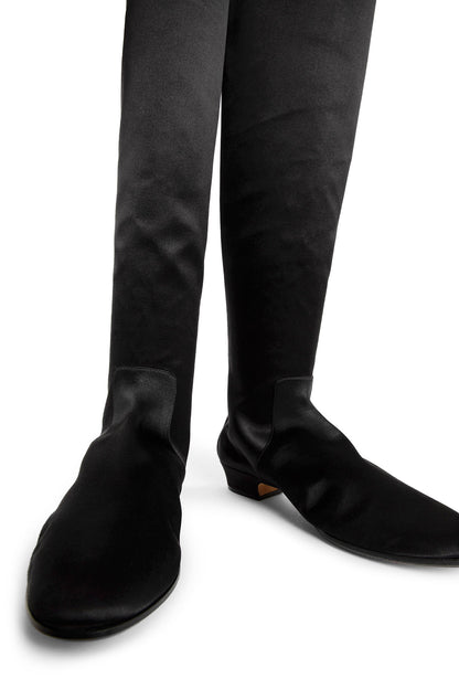 THE ROW WOMAN BLACK BOOTS