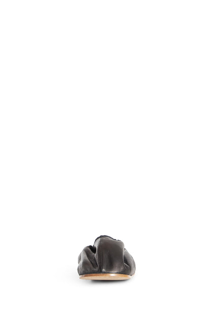 THE ROW WOMAN BLACK FLATS