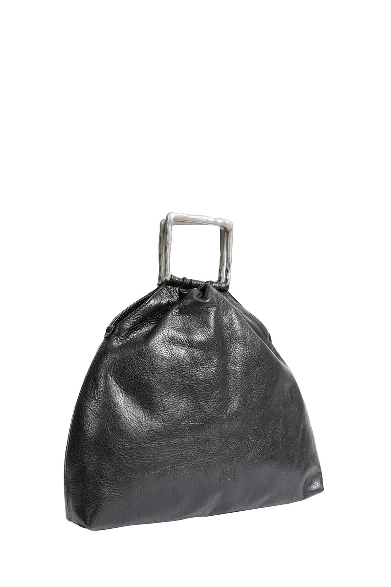 A504 Delia Pouch M woman
