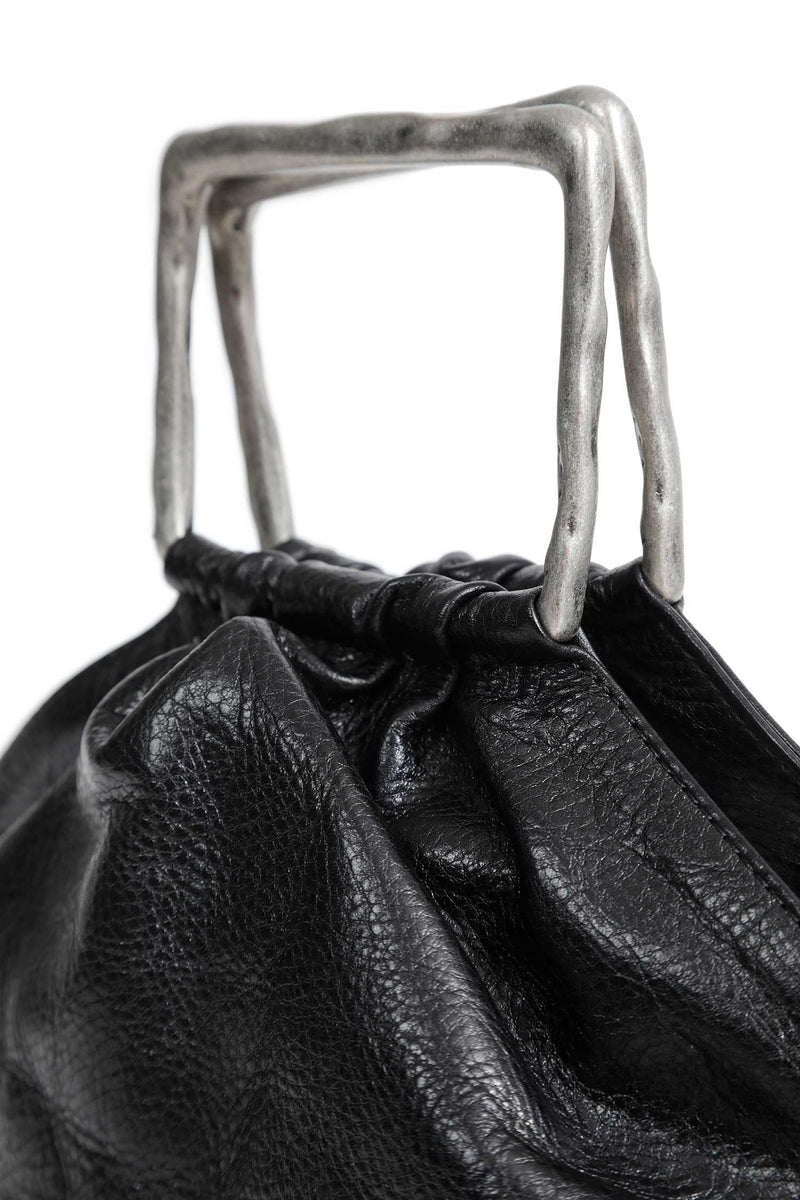 A504 Delia Pouch M woman
