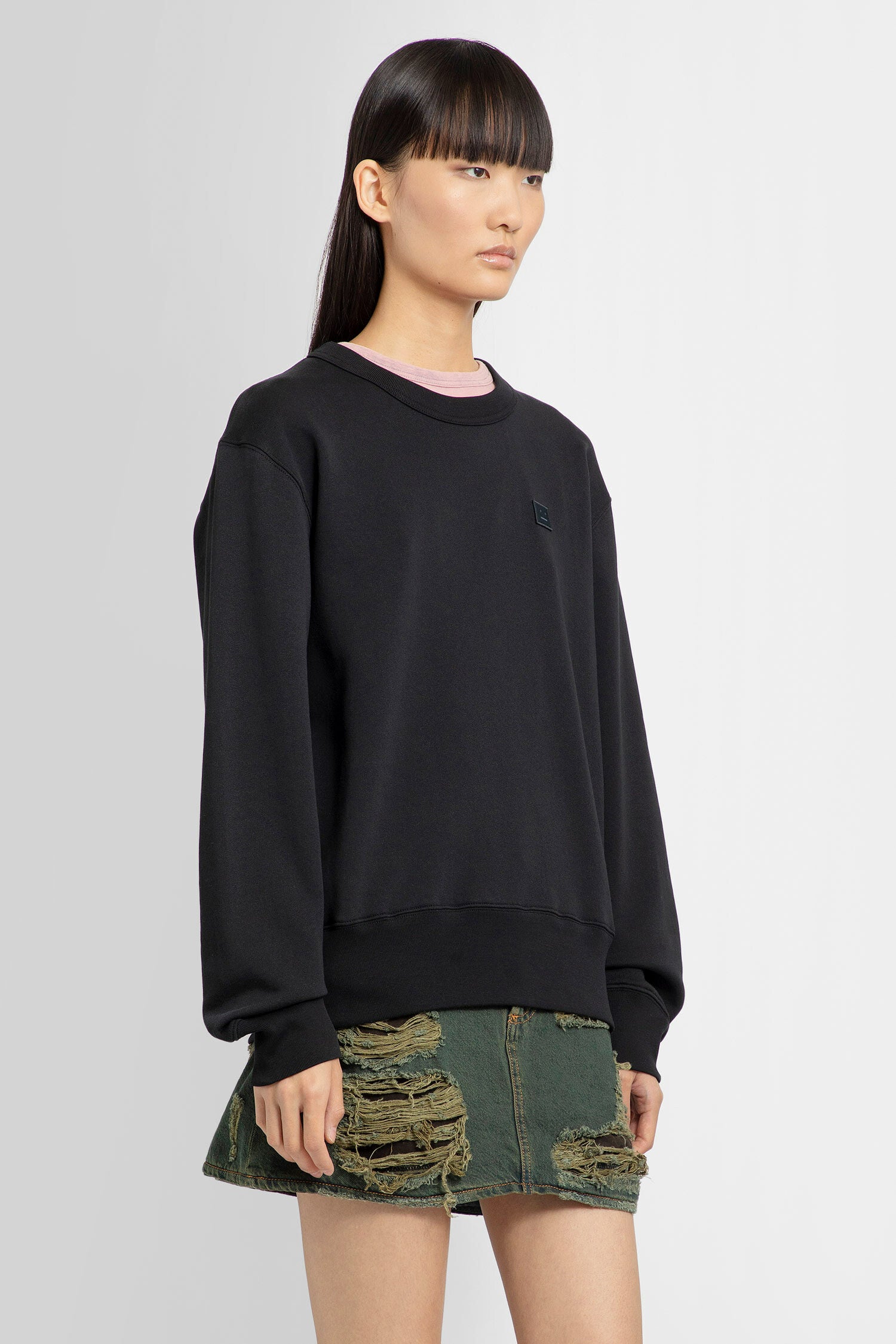 ACNE STUDIOS WOMAN BLACK SWEATSHIRTS