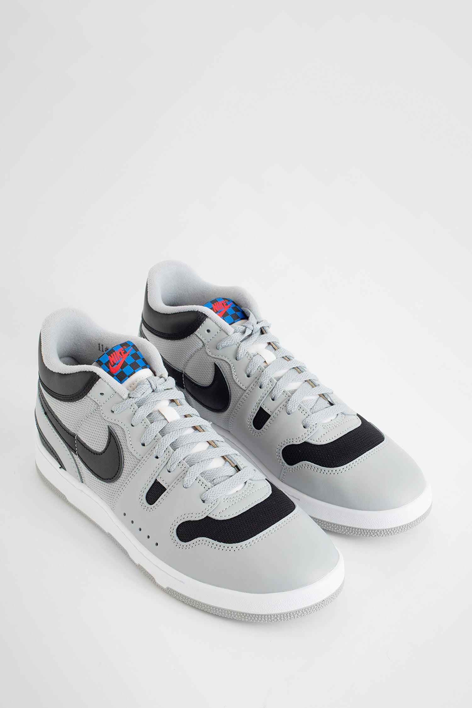 NIKE UNISEX GREY SNEAKERS