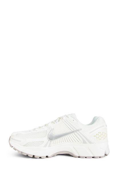 NIKE UNISEX WHITE SNEAKERS