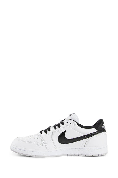 NIKE UNISEX WHITE SNEAKERS