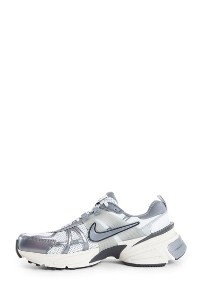 NIKE WOMAN GREY SNEAKERS