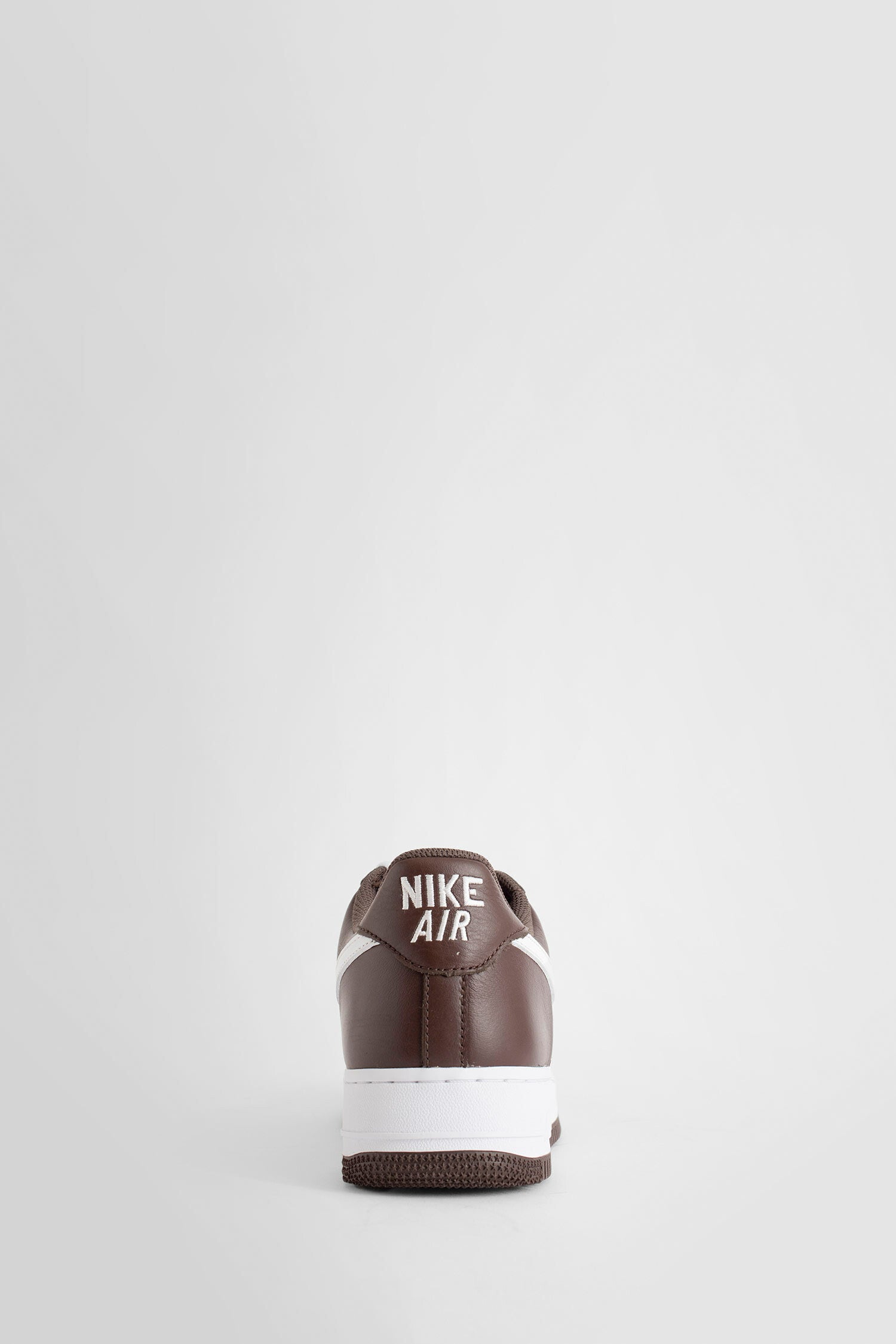 NIKE UNISEX BROWN SNEAKERS