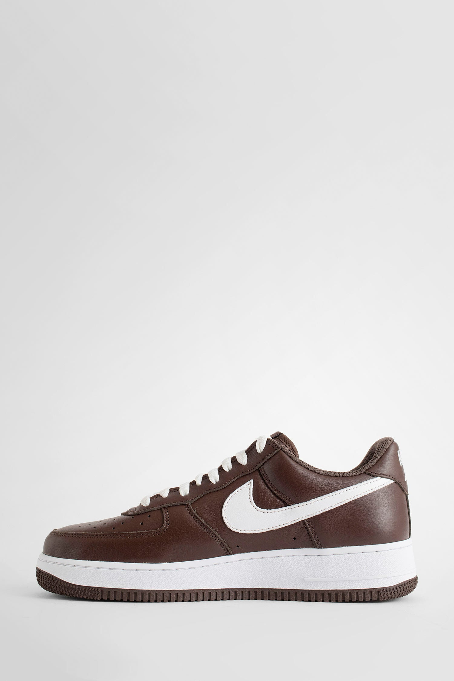 NIKE UNISEX BROWN SNEAKERS