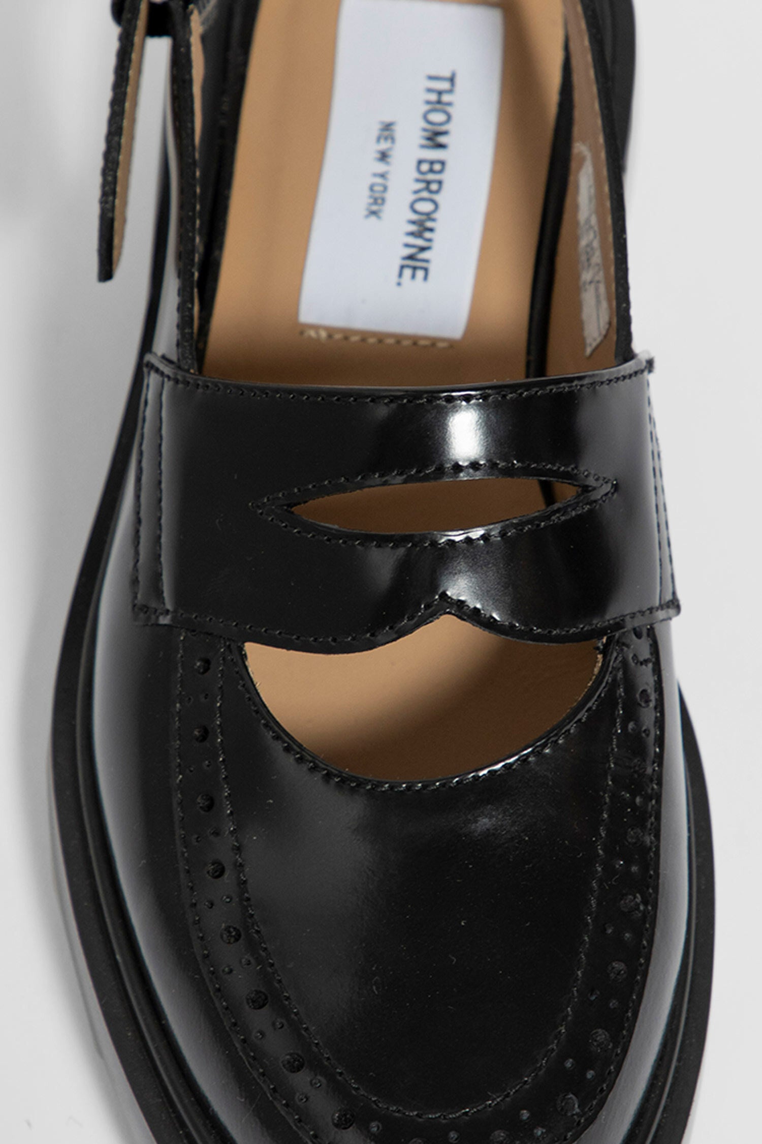 THOM BROWNE WOMAN BLACK LOAFERS & FLATS