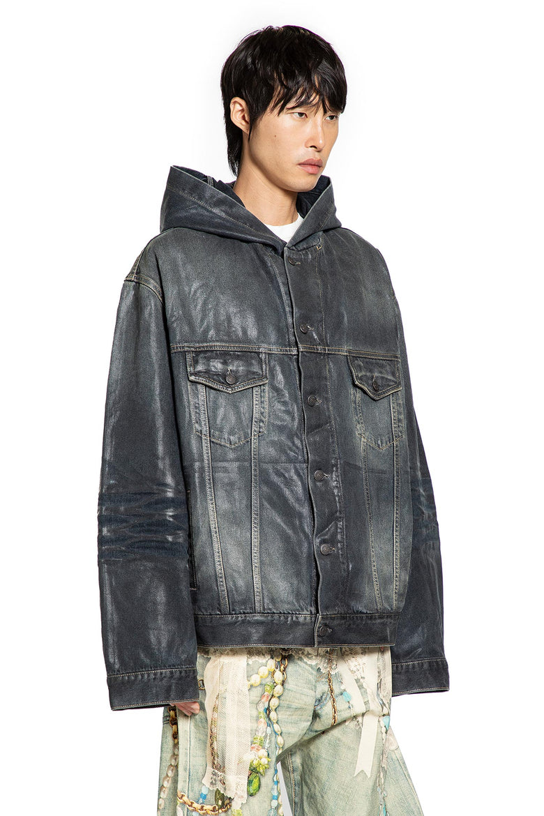 Chaqueta de mezclilla con capucha 
