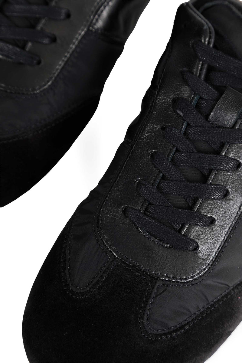 Suede Soft Runner Sneakers