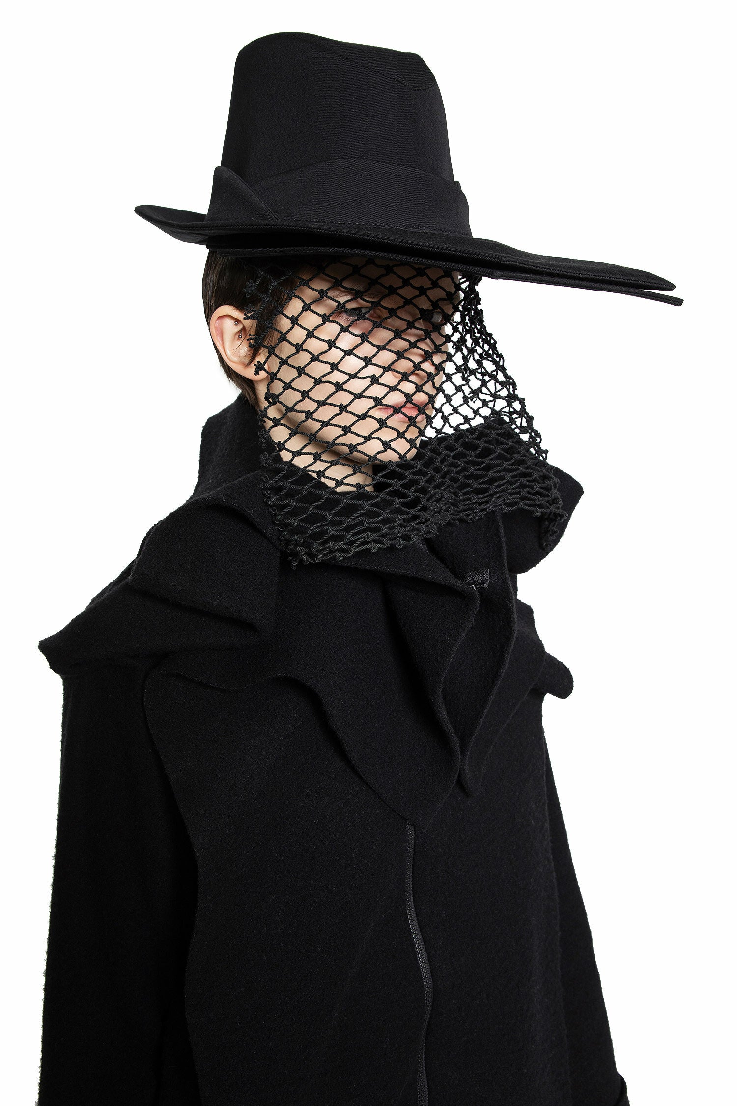 YOHJI YAMAMOTO WOMAN BLACK HATS