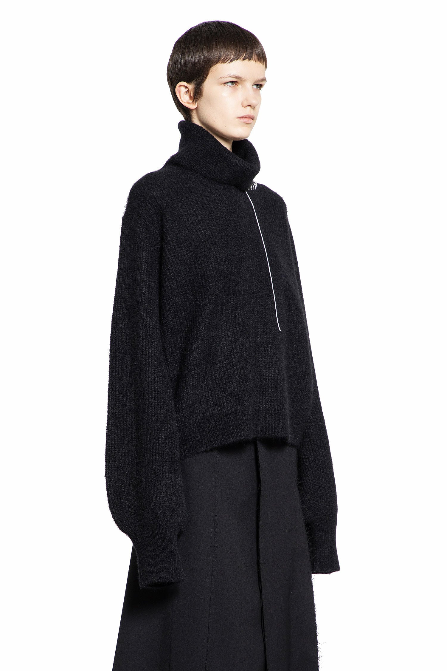 YOHJI YAMAMOTO WOMAN BLACK KNITWEAR