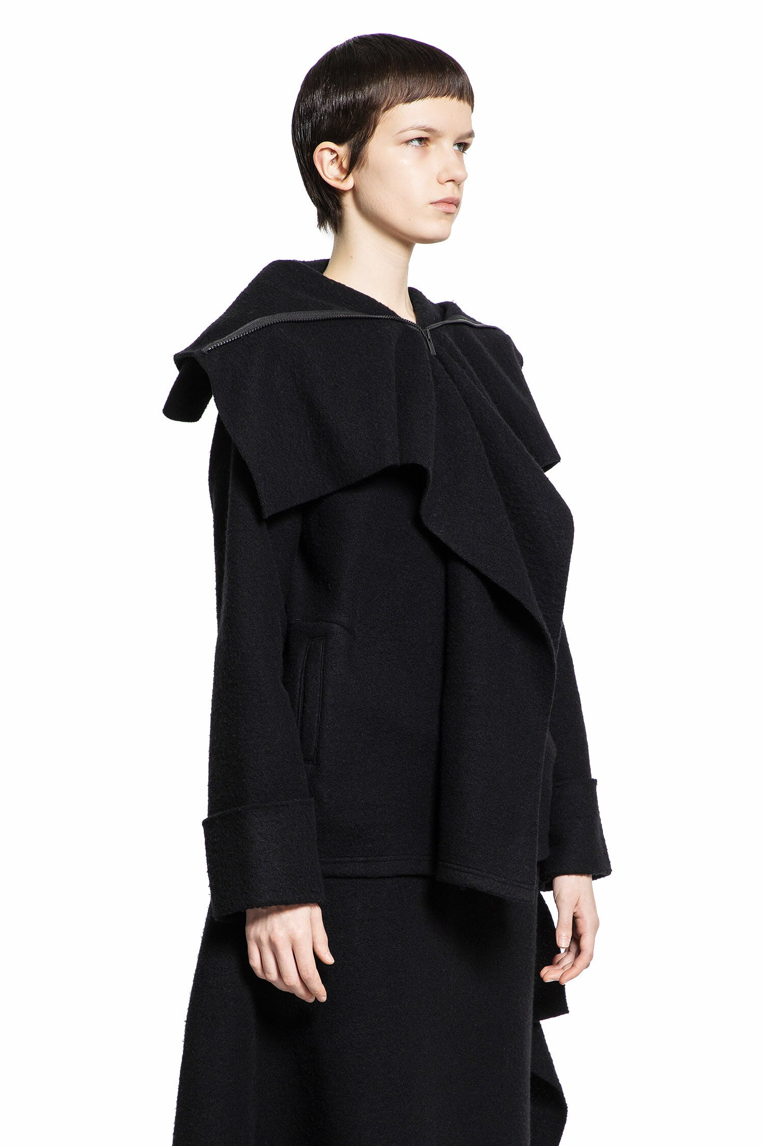 YOHJI YAMAMOTO WOMAN BLACK KNITWEAR