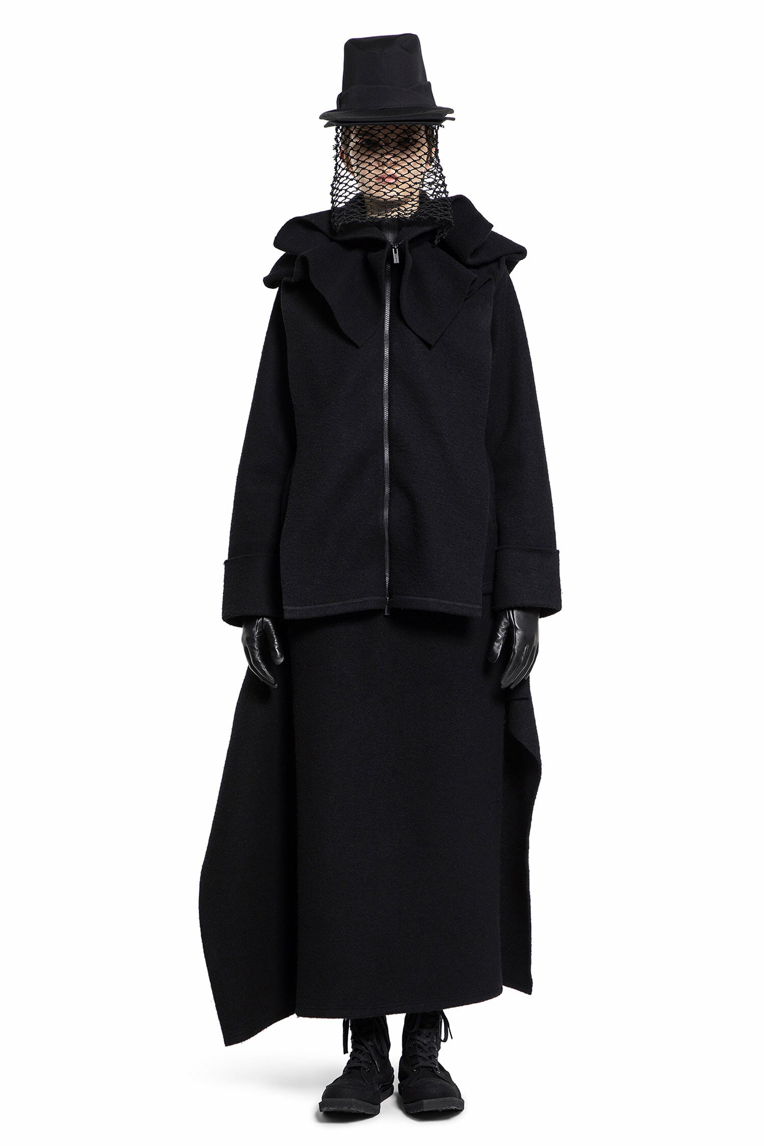 YOHJI YAMAMOTO WOMAN BLACK KNITWEAR