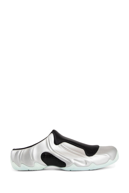 NIKE UNISEX SILVER MULES