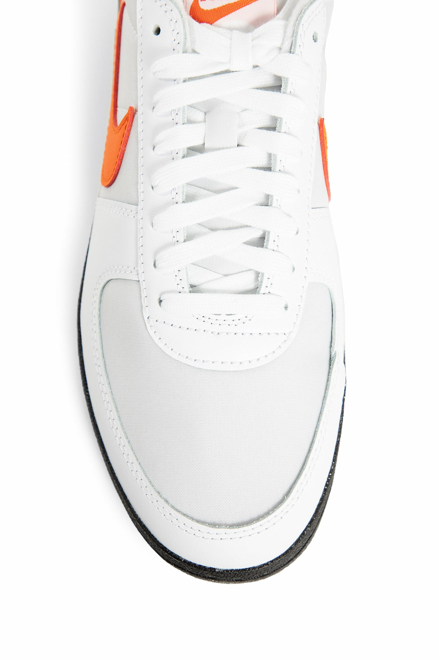 NIKE UNISEX WHITE SNEAKERS