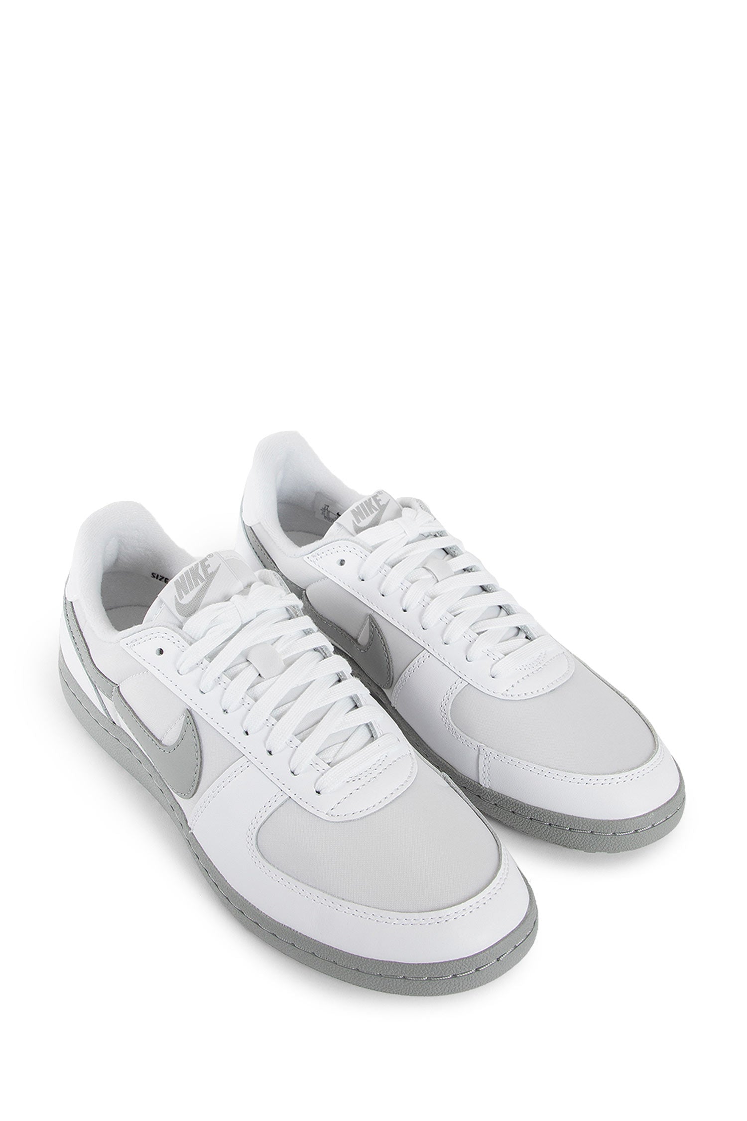 NIKE UNISEX WHITE SNEAKERS