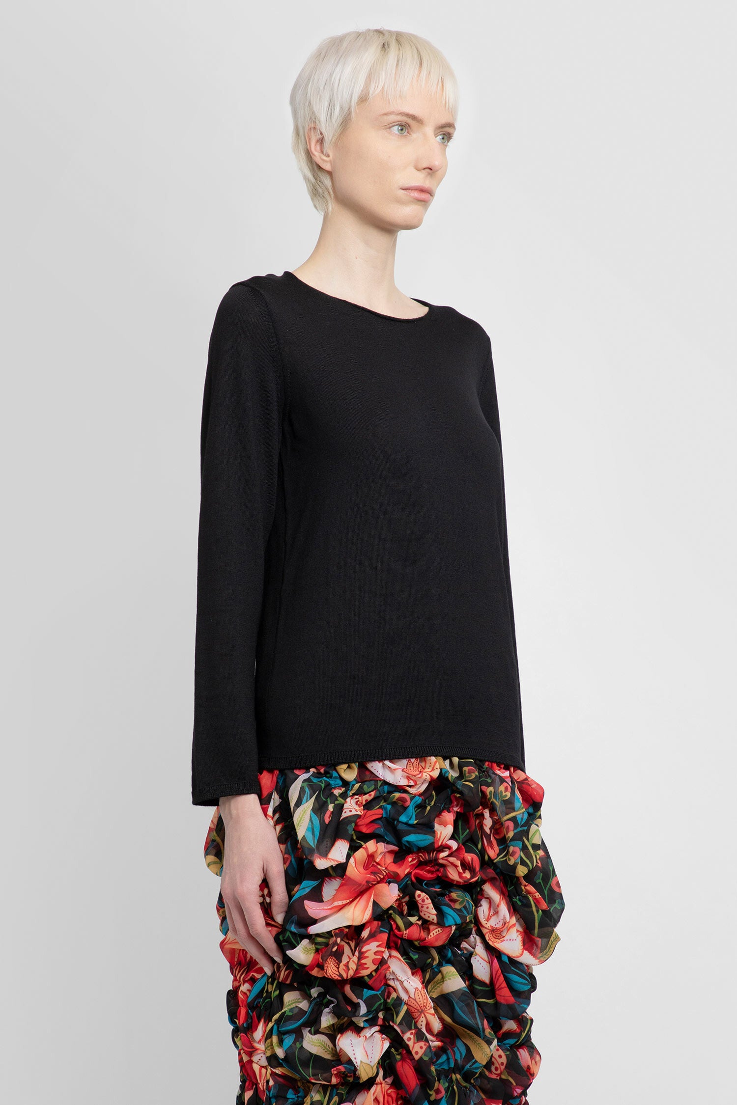 COMME DES GARCONS WOMAN BLACK KNITWEAR