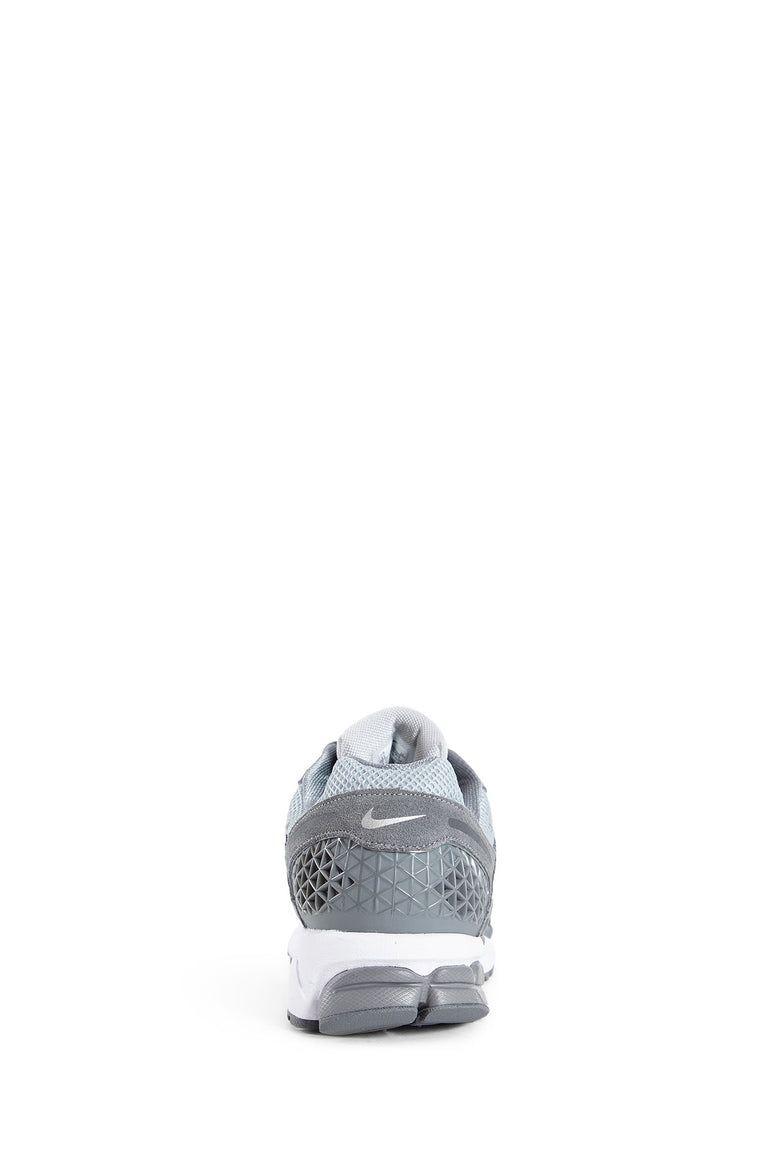 NIKE MAN GREY SNEAKERS