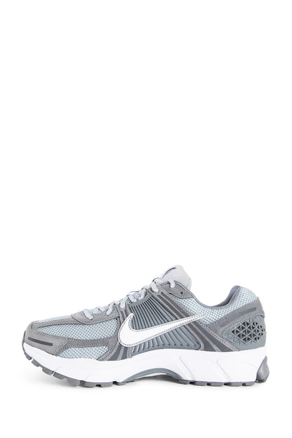 NIKE MAN GREY SNEAKERS