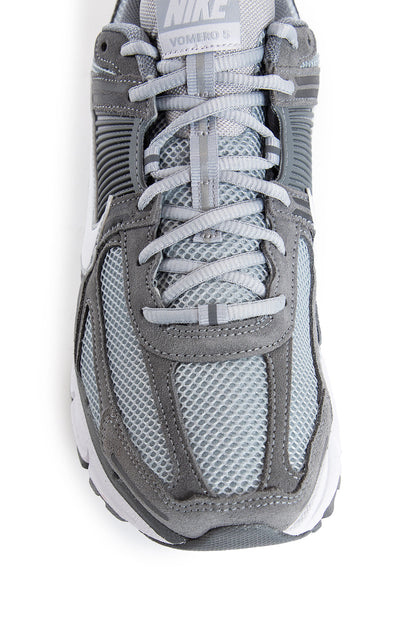 NIKE MAN GREY SNEAKERS