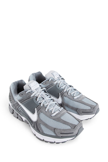 NIKE MAN GREY SNEAKERS