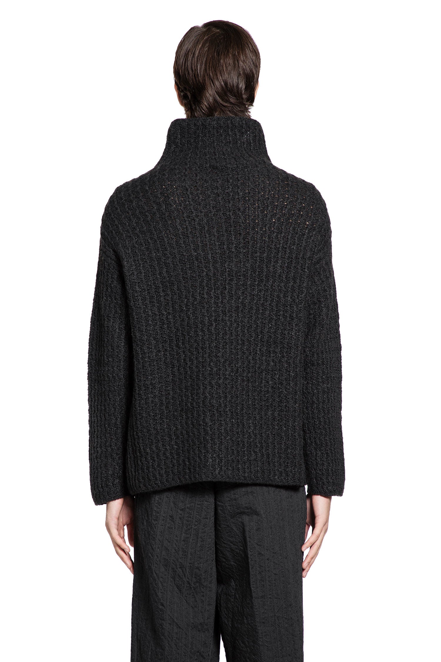 FORME D'EXPRESSION MAN BLACK KNITWEAR